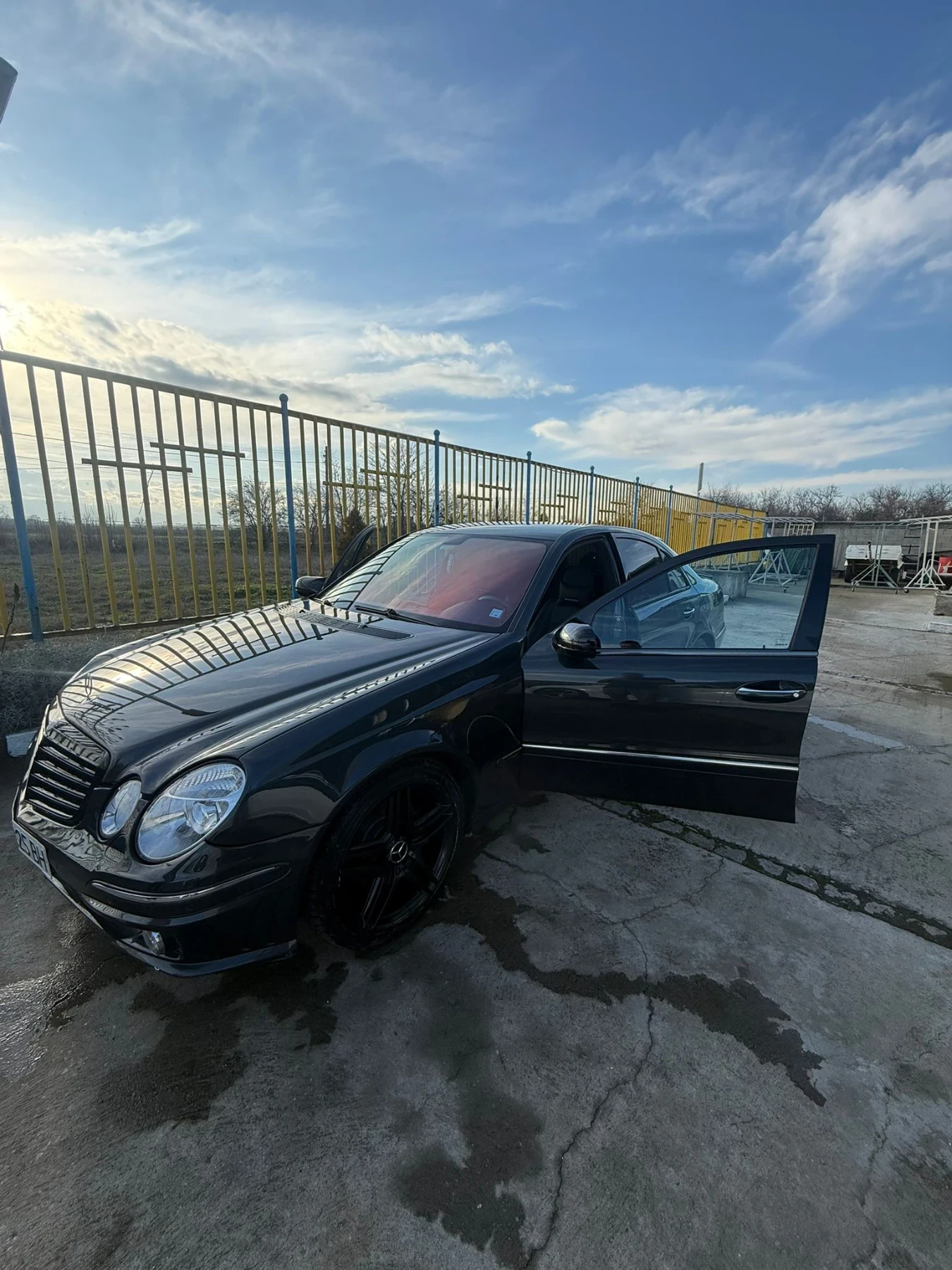 Mercedes-Benz E 320, снимка 4 - Автомобили и джипове - 54918892