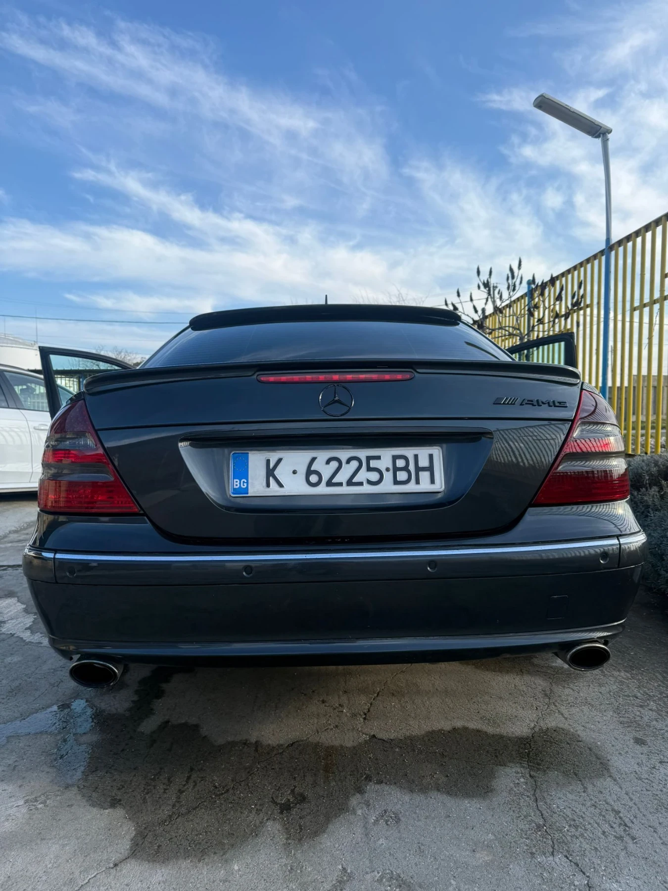 Mercedes-Benz E 320, снимка 3 - Автомобили и джипове - 54918892
