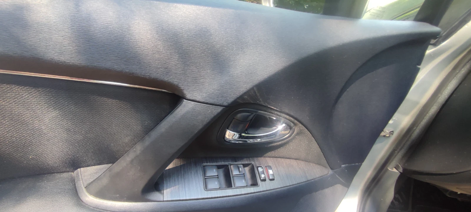 Toyota Avensis, снимка 10 - Автомобили и джипове - 55054838