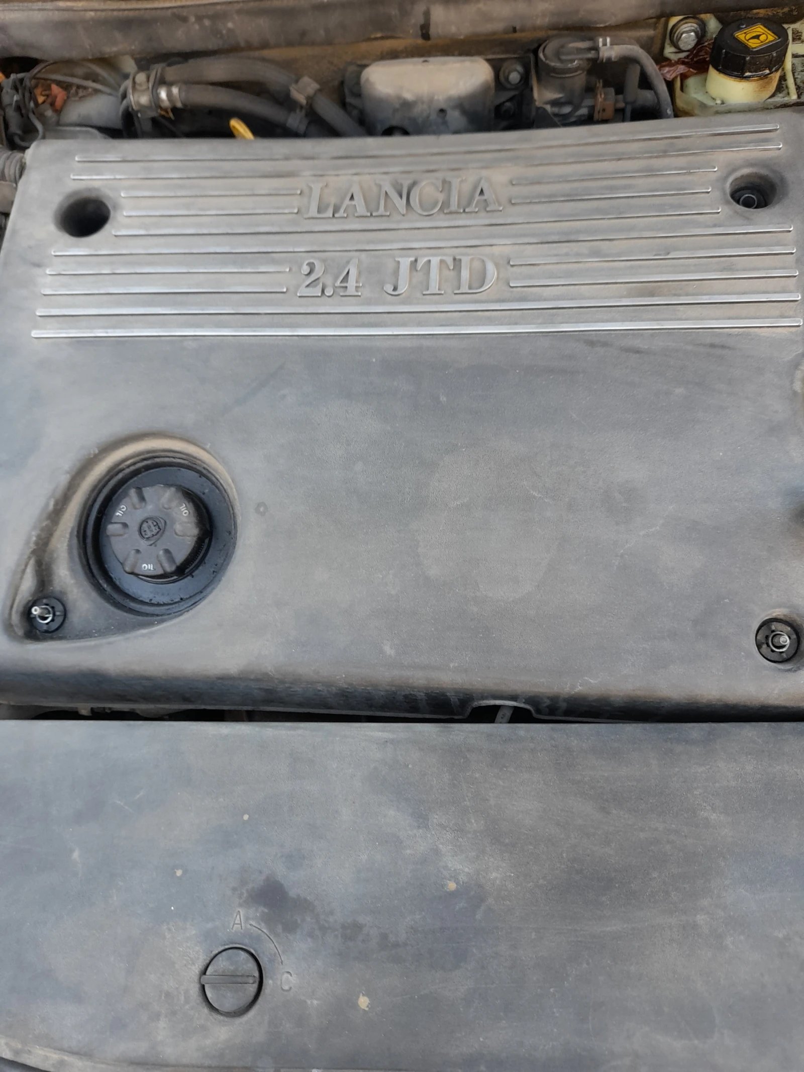 Lancia Lybra 2.4Jtd НИСКИ ЦЕНИ ЩОРА ЗА КОМБИ ВИЖ СНИМКИТЕ, снимка 4 - Автомобили и джипове - 55242685