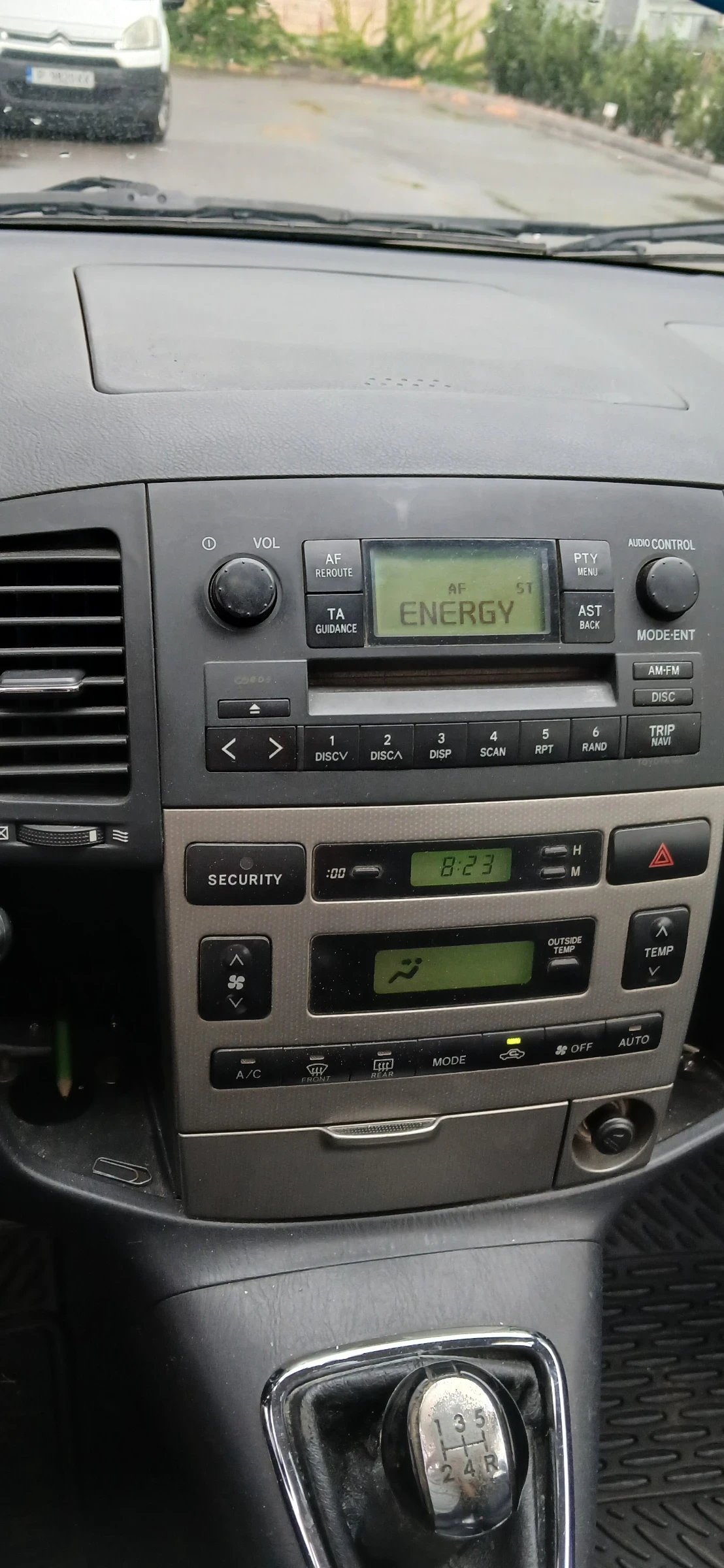 Toyota Verso, снимка 9 - Автомобили и джипове - 55808525