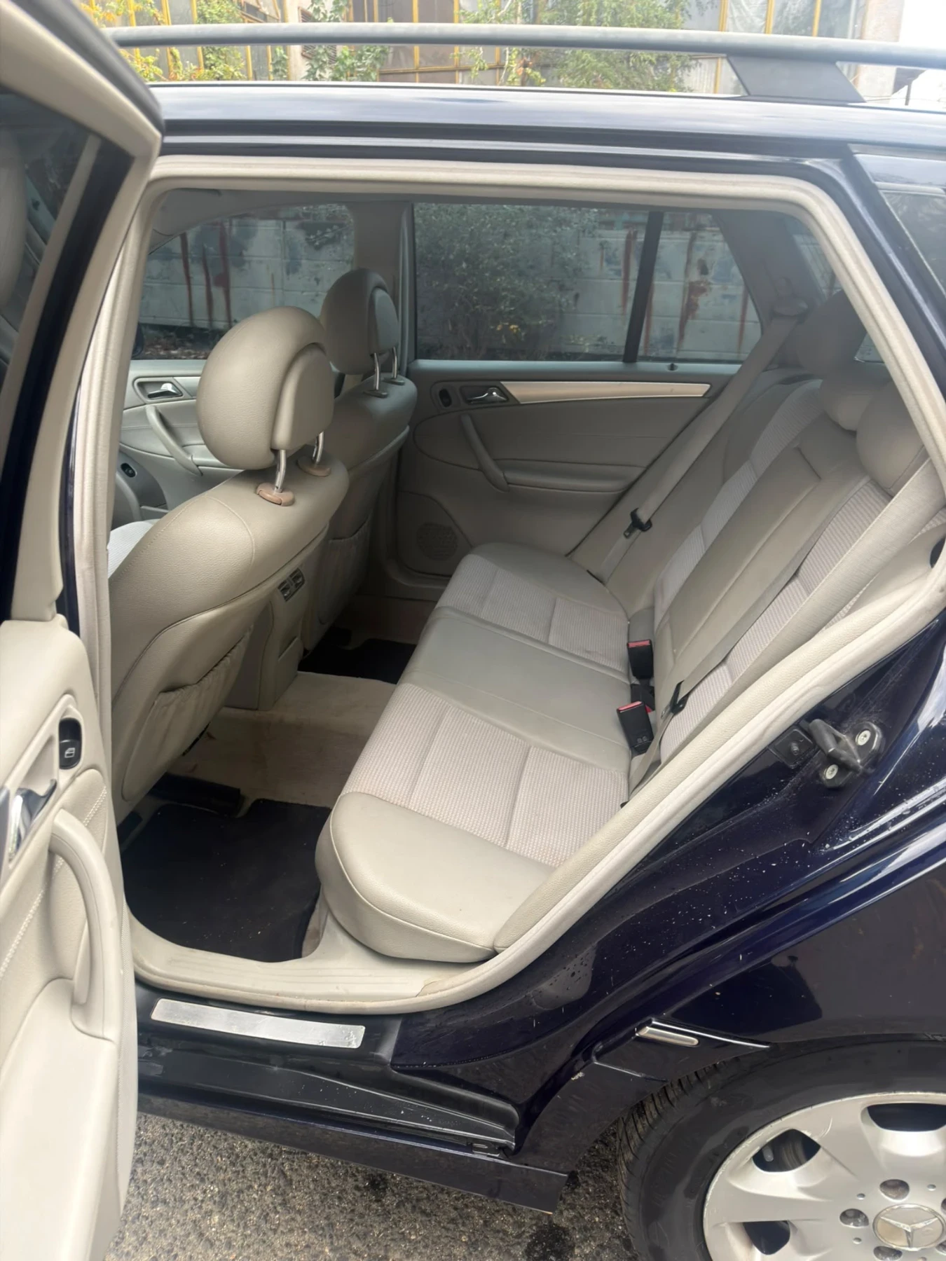Mercedes-Benz 220 2.2D, снимка 12 - Автомобили и джипове - 56185561