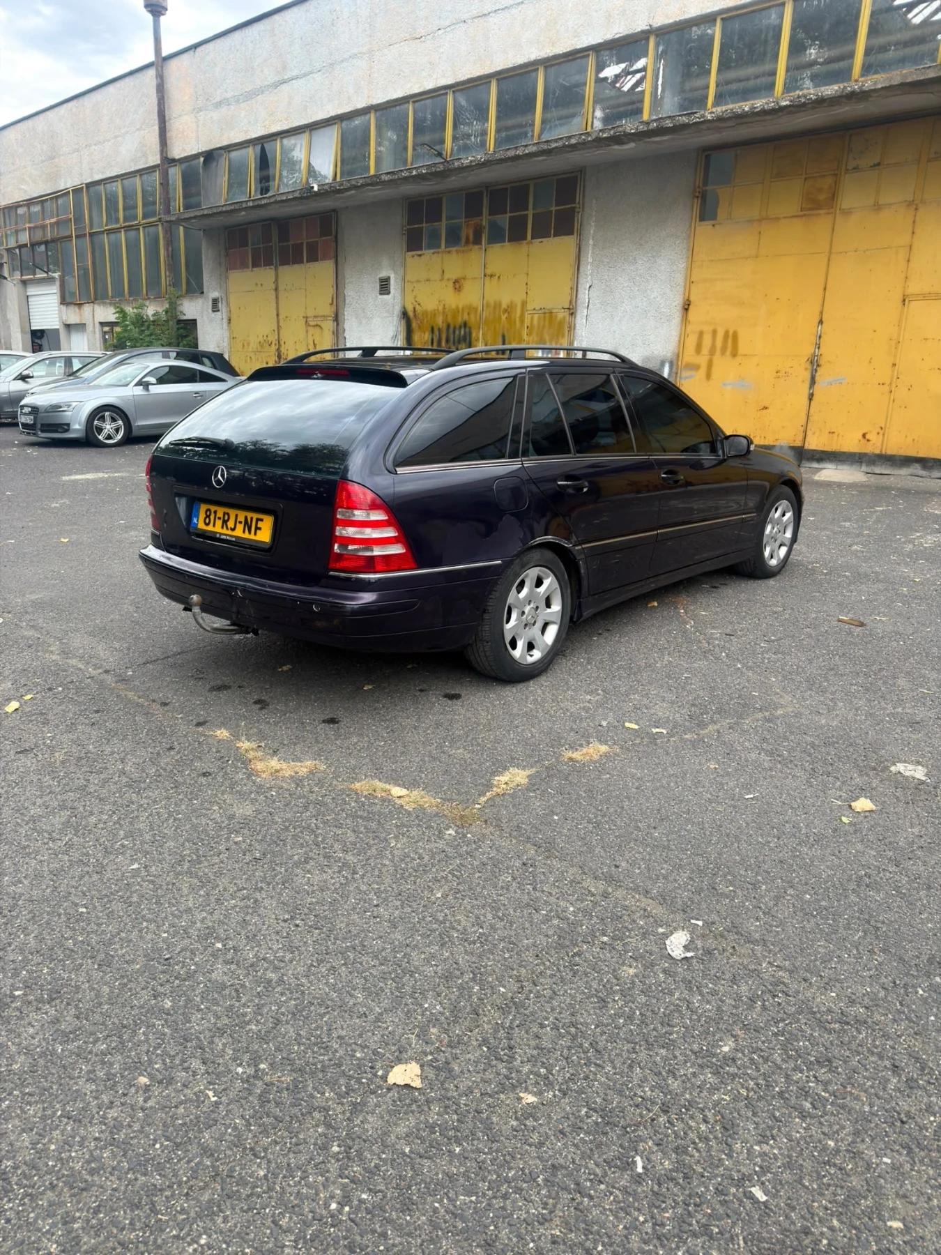 Mercedes-Benz 220 2.2D, снимка 10 - Автомобили и джипове - 56185561