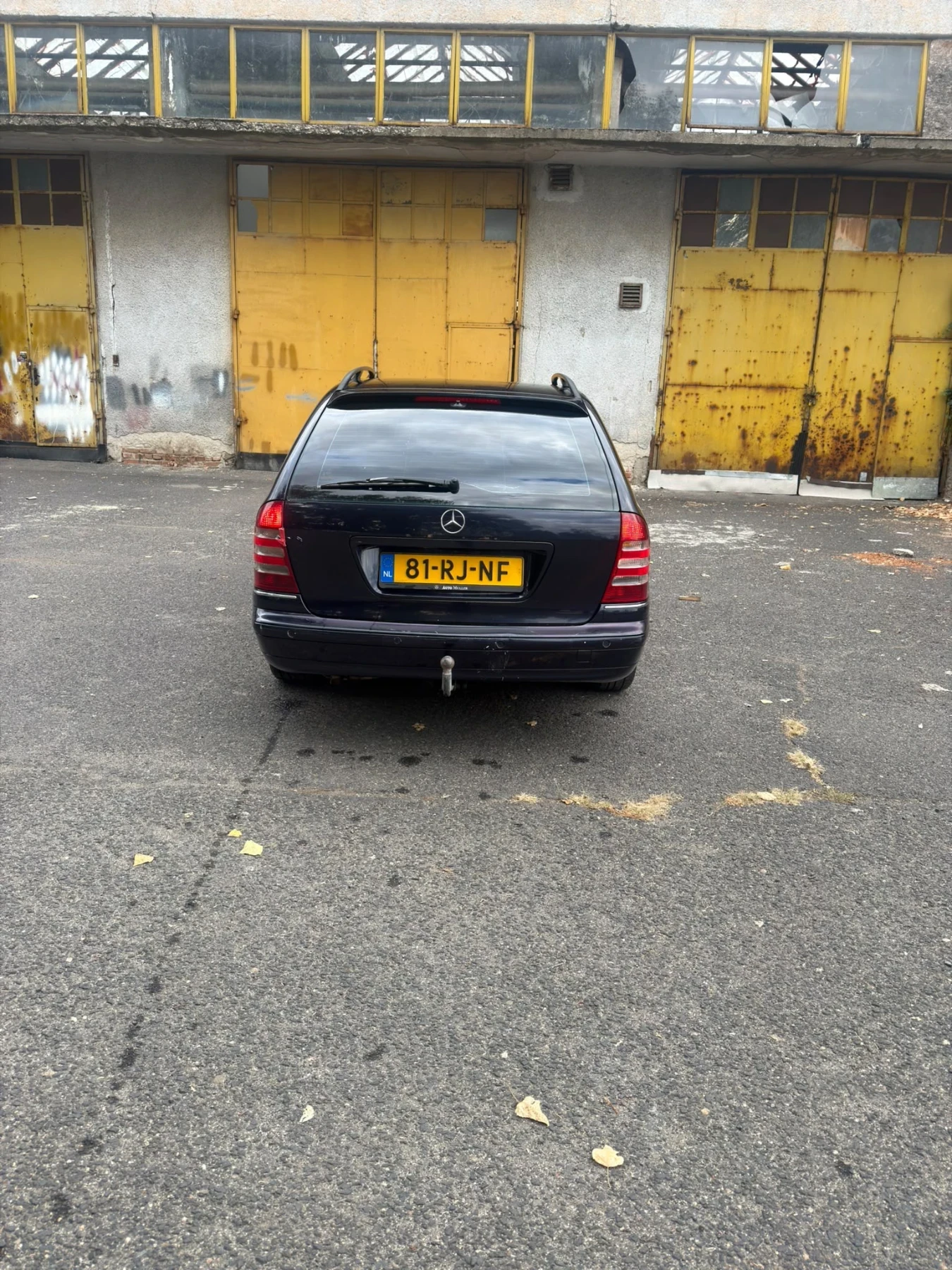 Mercedes-Benz 220 2.2D, снимка 11 - Автомобили и джипове - 56185561