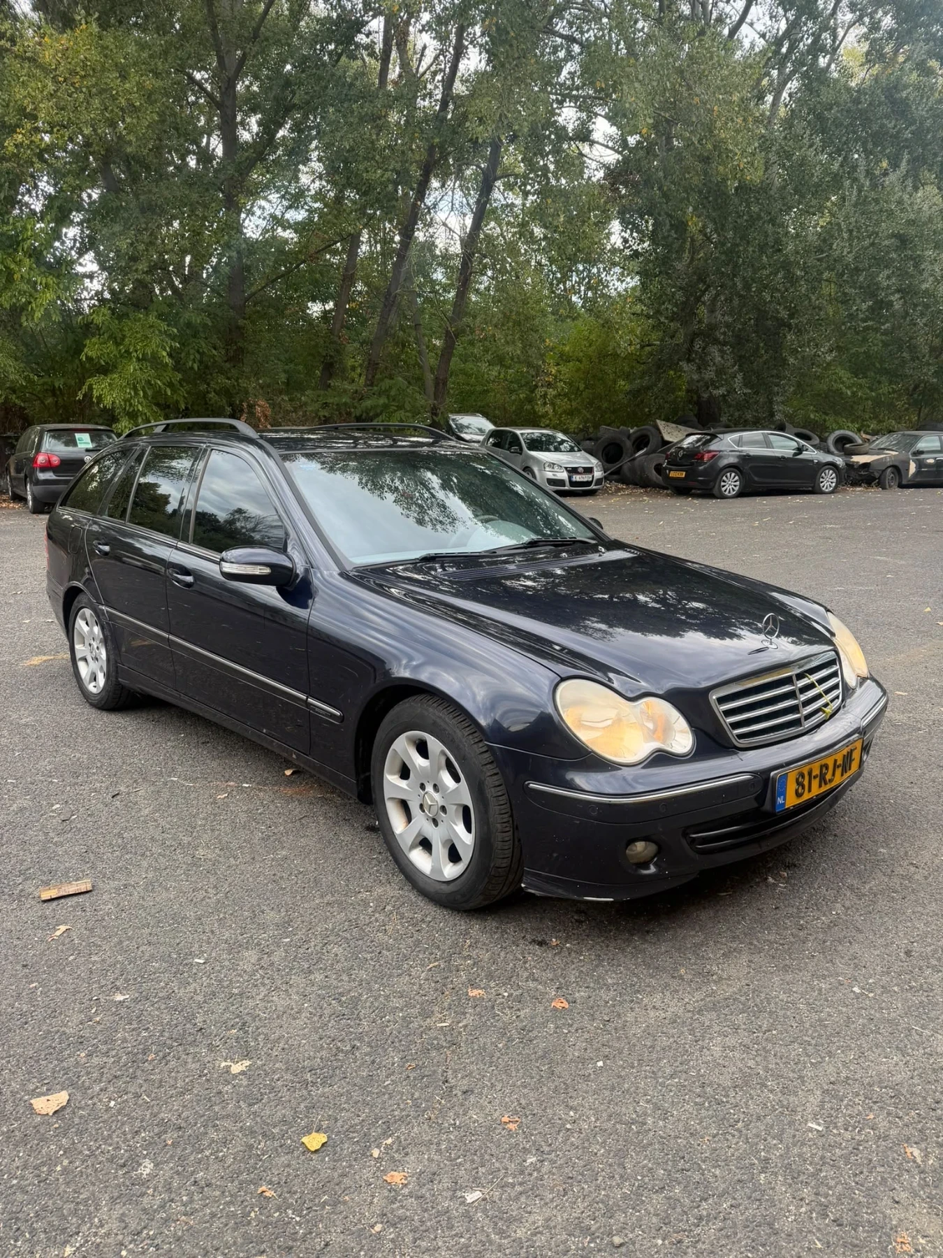 Mercedes-Benz 220 2.2D