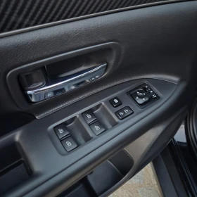 Mitsubishi Outlander 3.0L, 4x4, Limited, 7 места, снимка 11