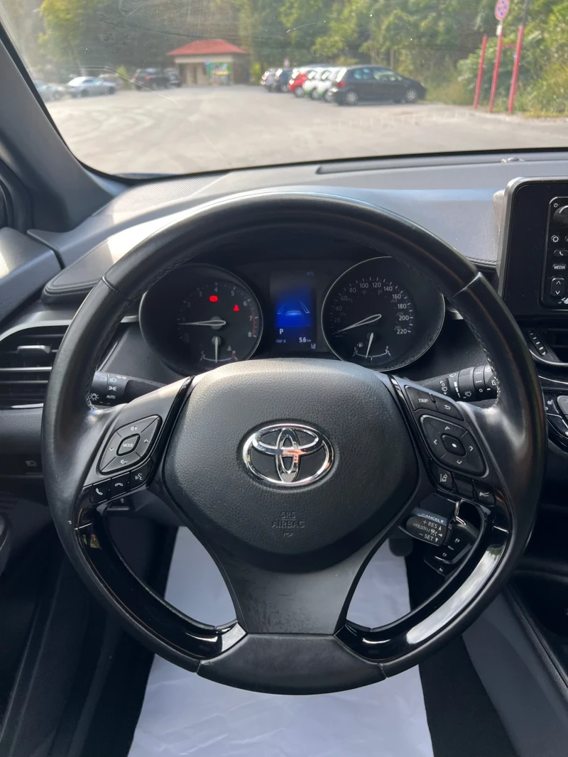 Toyota C-HR * 2.0i* Valve Matic* 150hp* Дистроник* , снимка 14 - Автомобили и джипове - 51914104