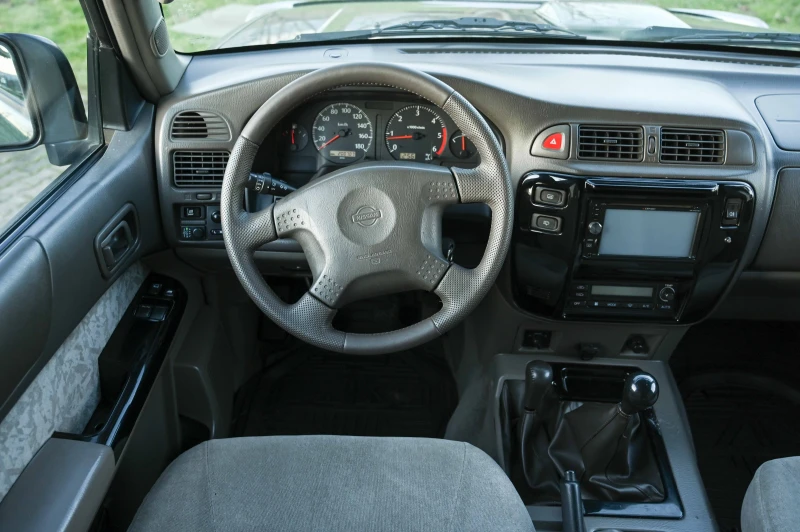 Nissan Patrol 3.0 DI, снимка 10 - Автомобили и джипове - 53132905