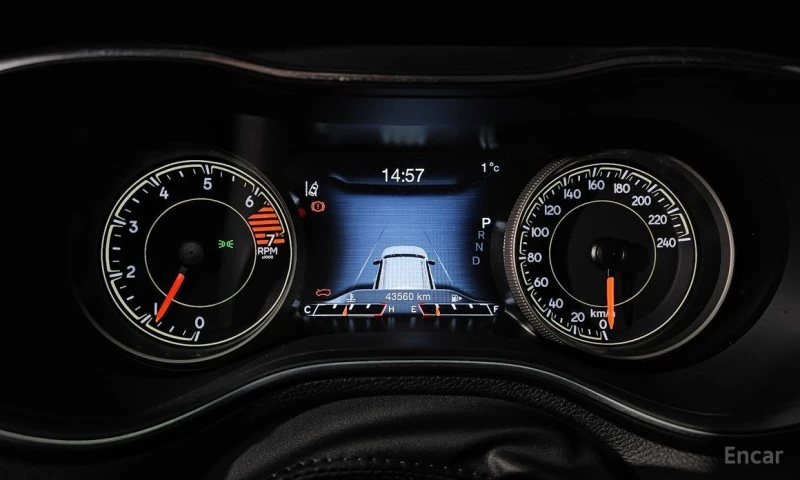 Jeep Grand cherokee, снимка 8 - Автомобили и джипове - 53368474