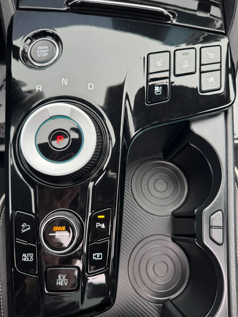 Kia Sportage GT-Line/4x4/Plug in hybrid/265кс./* 56000км.* , снимка 10 - Автомобили и джипове - 53487419