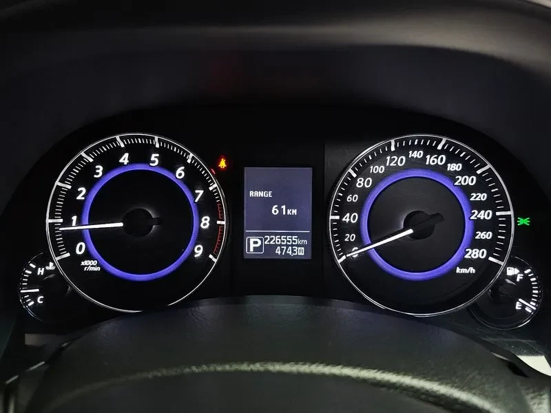 Infiniti QX70 3.7 AWD, снимка 8 - Автомобили и джипове - 55926165