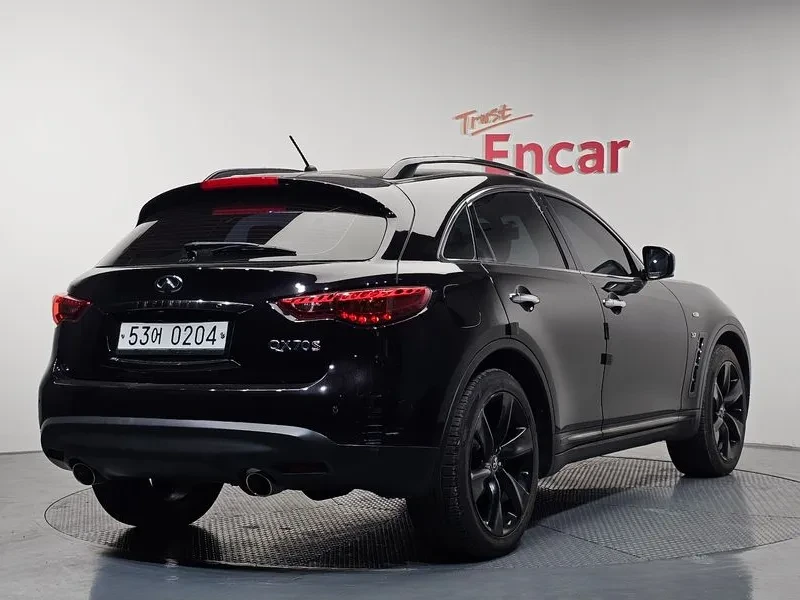 Infiniti QX70 3.7 AWD, снимка 2 - Автомобили и джипове - 55926165