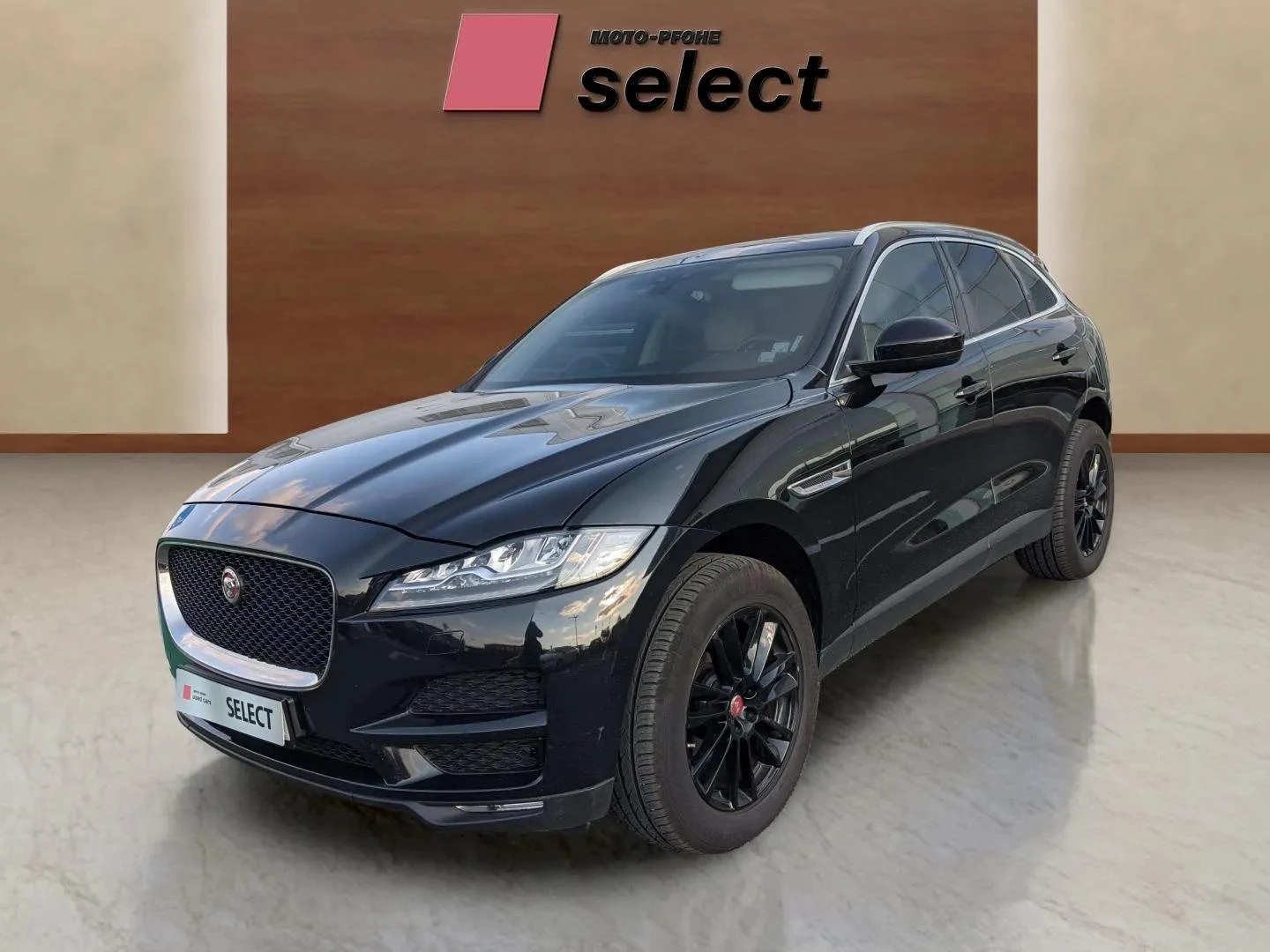 Jaguar F-PACE 2.0D - изображение 9