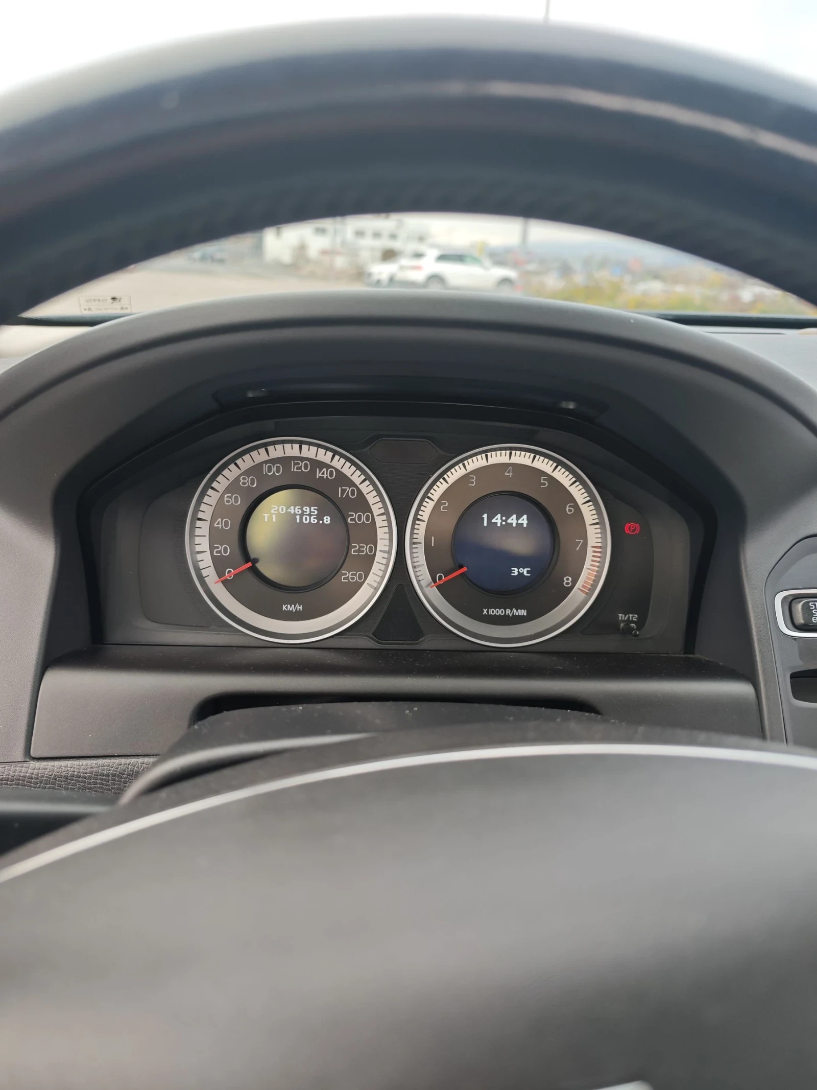 Volvo XC60 T6 304 к.с - изображение 9