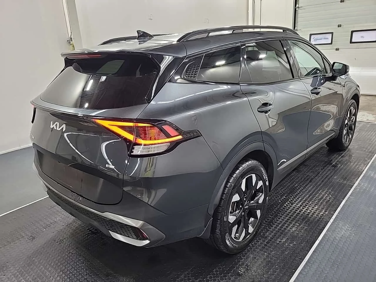 Kia Sportage X LINE 4D UTILITY AWD/CARFAX/2 ключа/Подгрев/Нави, снимка 4 - Автомобили и джипове - 53832056