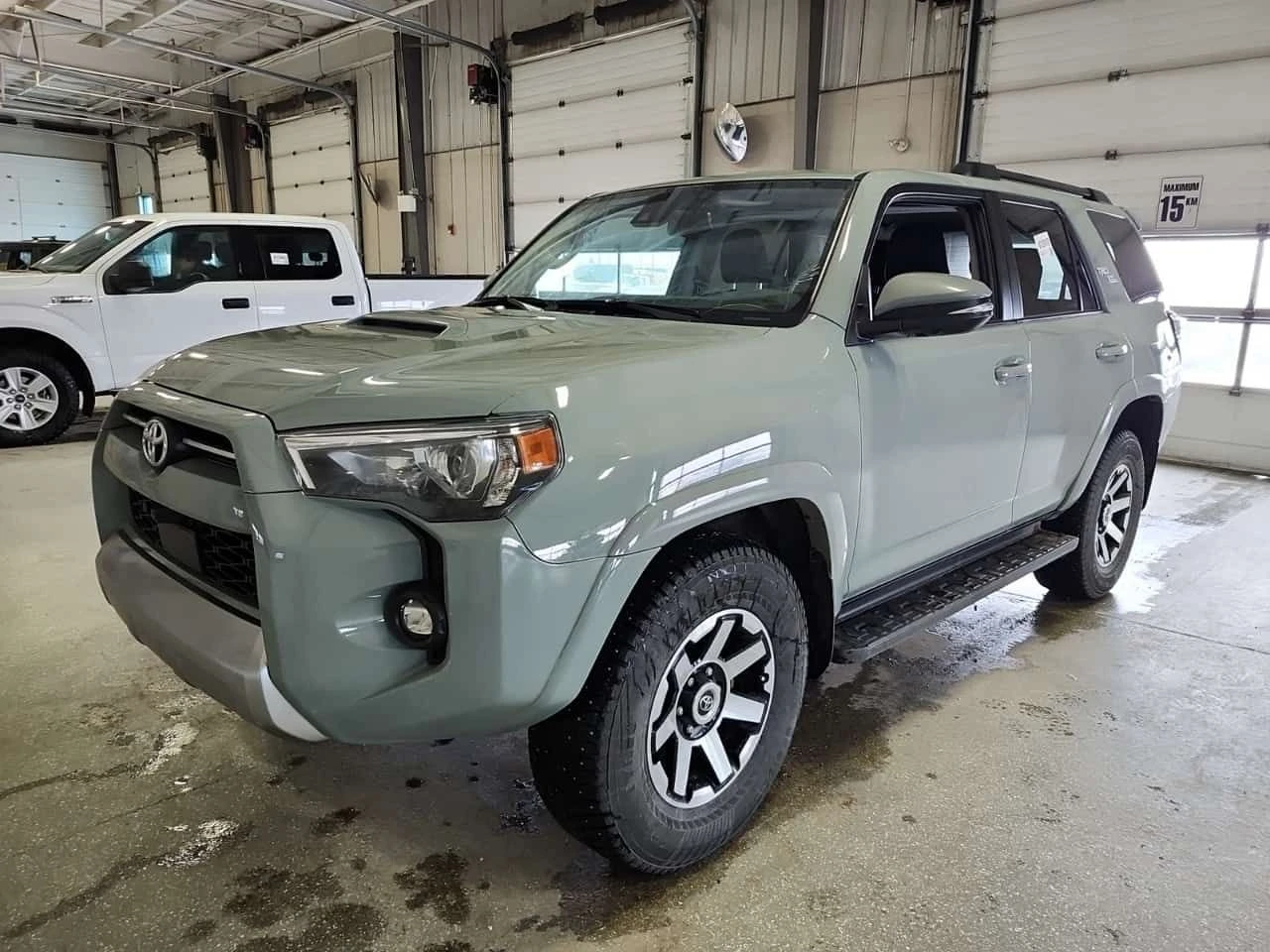 Toyota 4runner 360 КАМЕРИ| ПАНОРАМА| ПОДГРЕВИ| ДИСТРОНИК 
