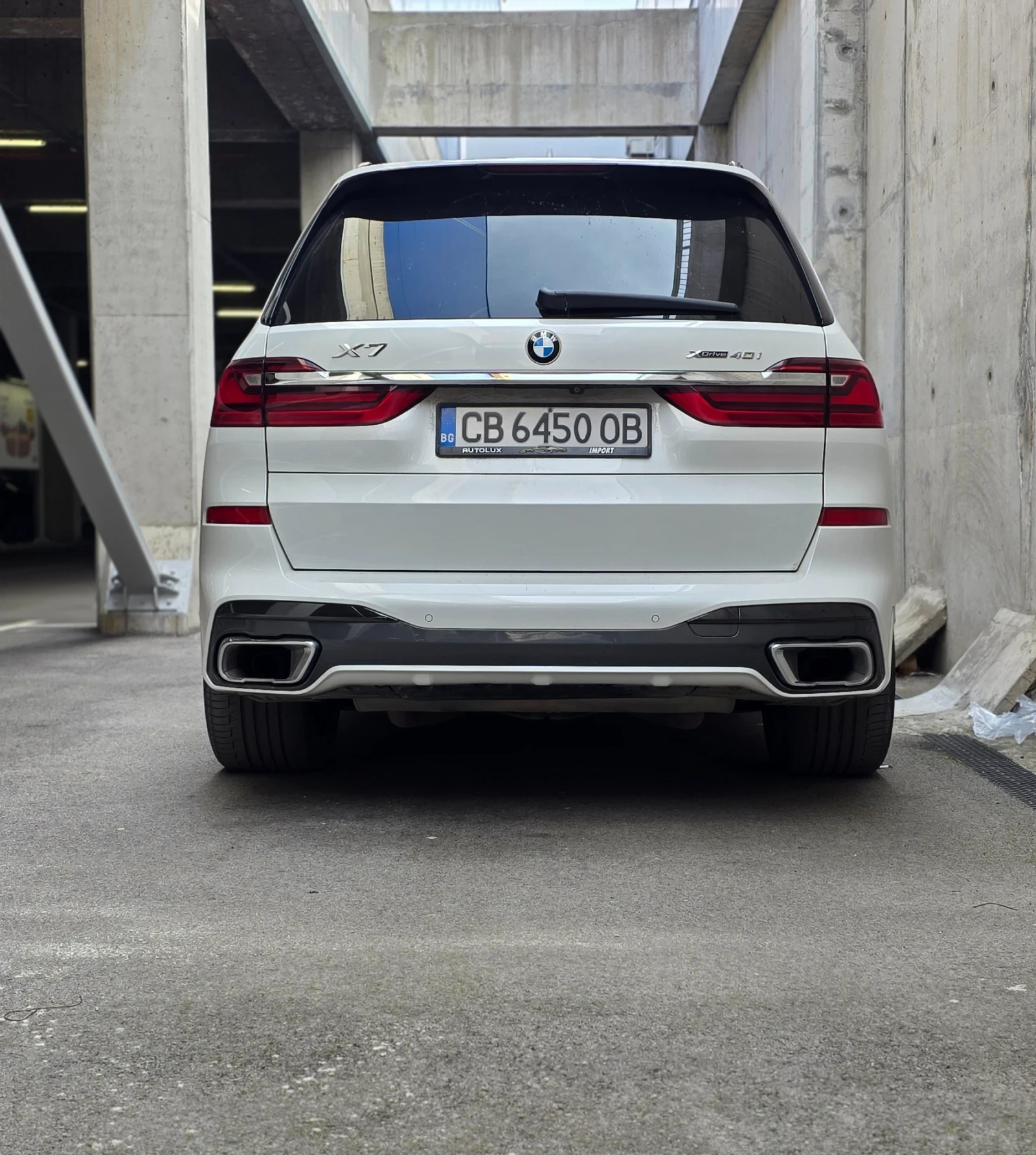 BMW X7 M40i M-Pack/Bowers&Willkins/Diamont/Headup/Distr/7, снимка 6 - Автомобили и джипове - 53975302