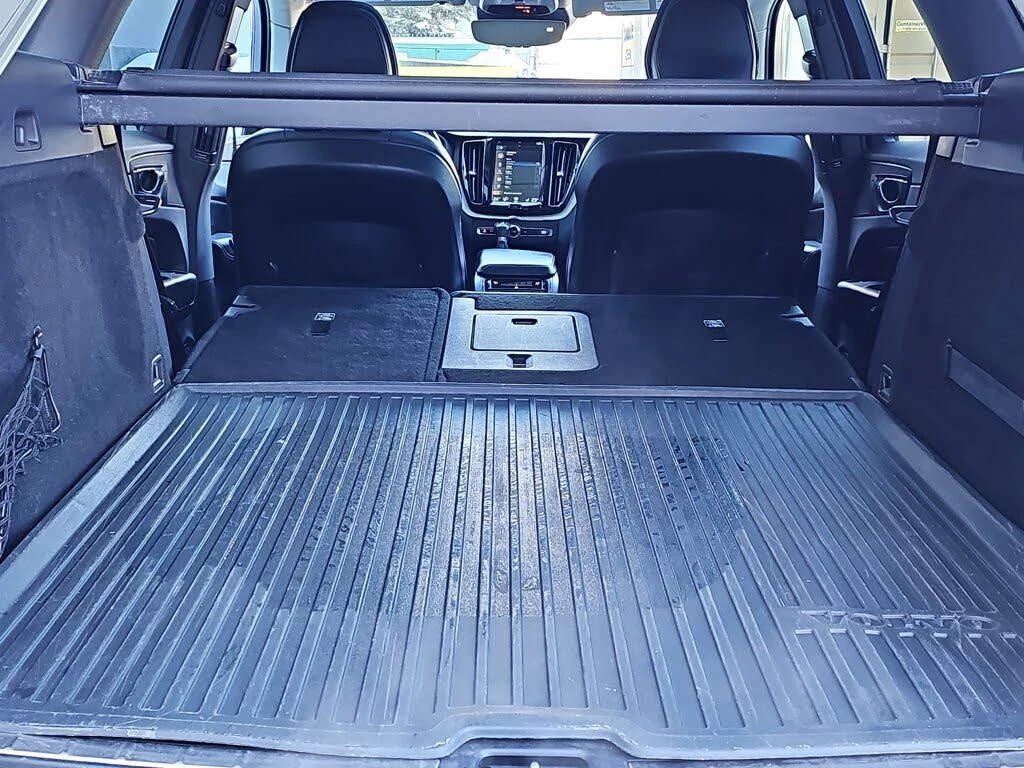 Volvo XC60 * T6* Inscription* AWD* ПАНО* KEYLESS* КАМЕРИ* 360, снимка 15 - Автомобили и джипове - 54161593