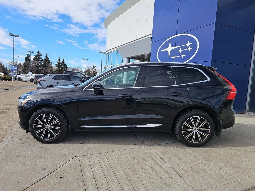 Volvo XC60 * T6* Inscription* AWD* ПАНО* KEYLESS* КАМЕРИ* 360, снимка 5 - Автомобили и джипове - 54161593