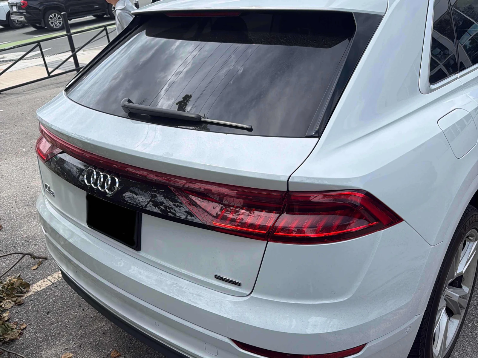Audi Q8 55 TFSI Quattro Technik, снимка 4 - Автомобили и джипове - 54949994
