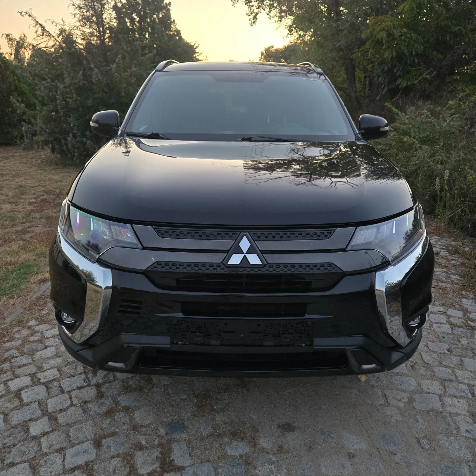 Mitsubishi Outlander 3.0L, 4x4, Limited, 7 места, снимка 3 - Автомобили и джипове - 55751927