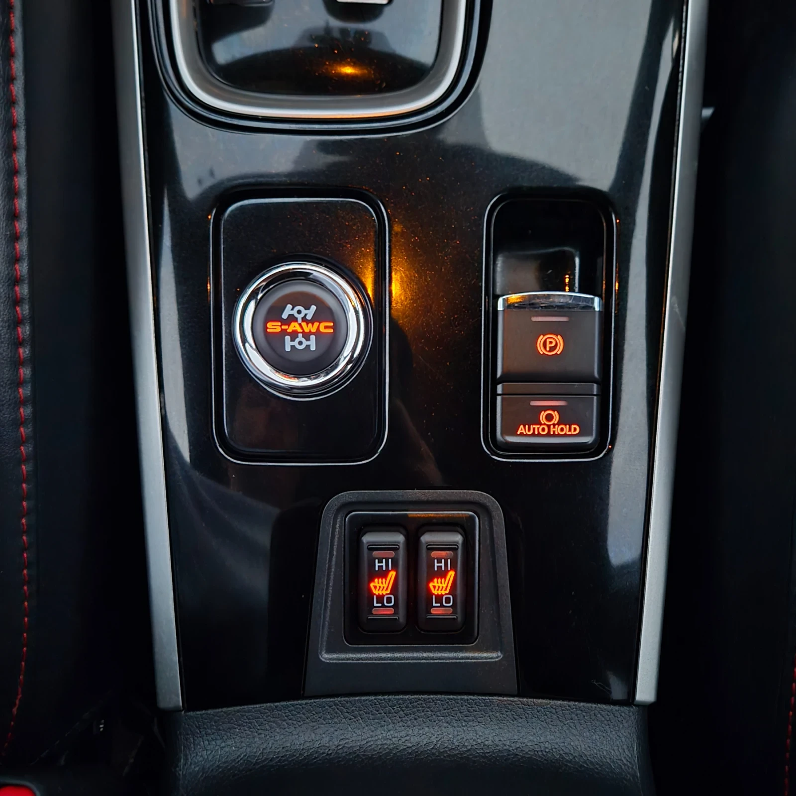 Mitsubishi Outlander 3.0L, 4x4, Limited, 7 места, снимка 16 - Автомобили и джипове - 55751927