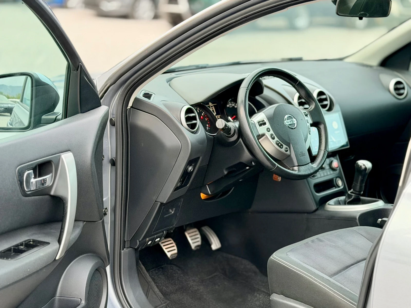 Nissan Qashqai 1.6I * Нов внос* * Панорама * , снимка 9 - Автомобили и джипове - 55997967