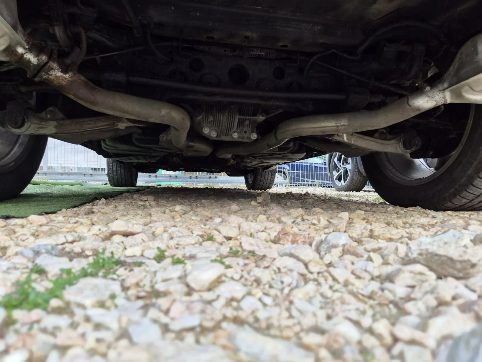 Jeep Grand cherokee 5.7 HEMI* FULL* OVERLAND* PANORAMA* DISTRONIC* KEY, снимка 15 - Автомобили и джипове - 56183562