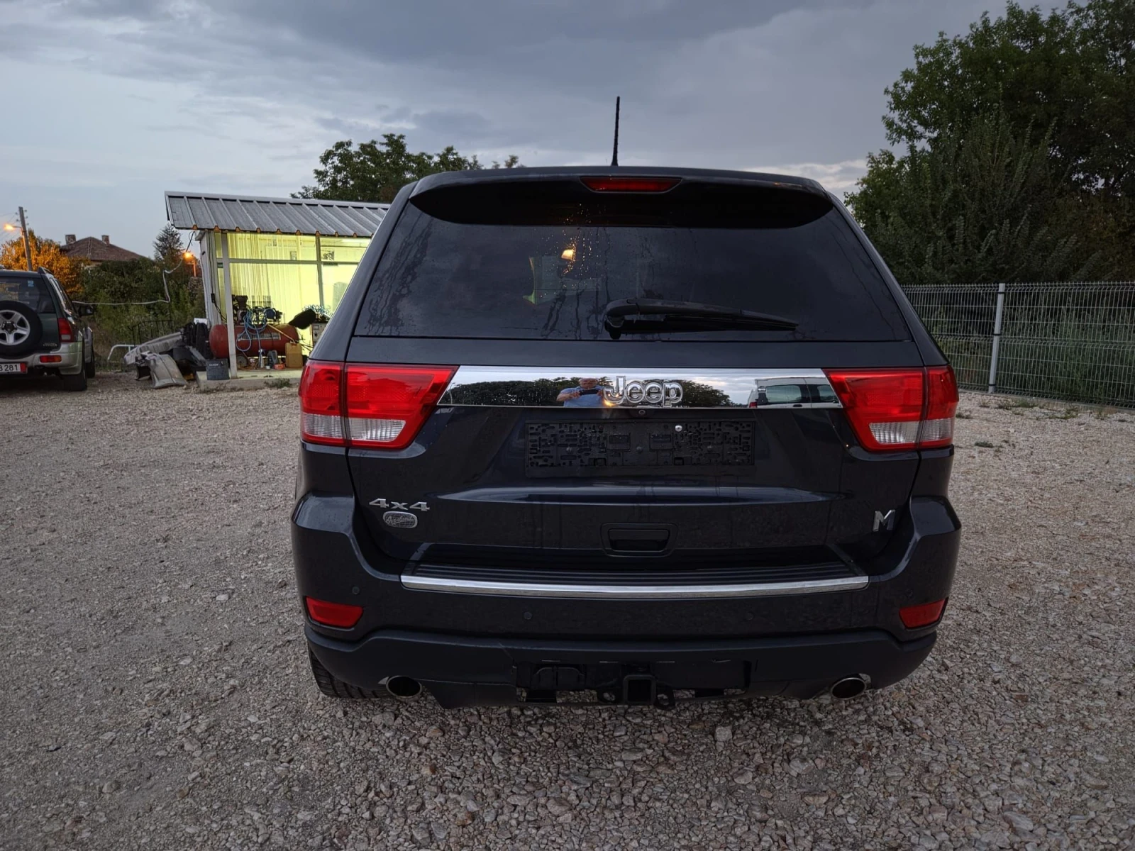 Jeep Grand cherokee 5.7 HEMI* FULL* OVERLAND* PANORAMA* DISTRONIC* KEY, снимка 7 - Автомобили и джипове - 56183562