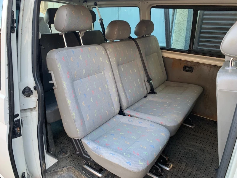 VW Transporter 1.9 TDI 105ps 8+ 1 Clima, снимка 14 - Бусове и автобуси - 47739726