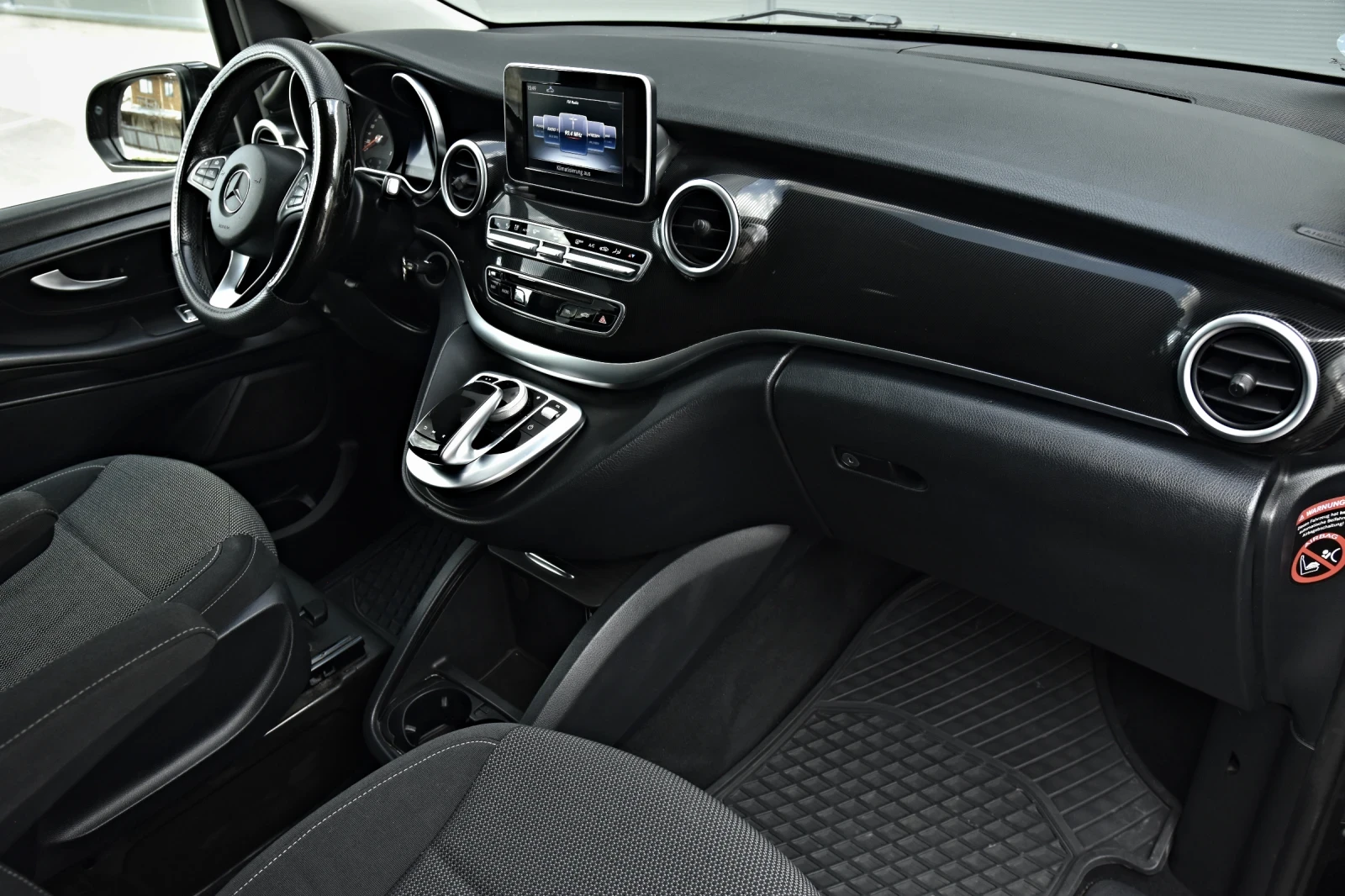 Mercedes-Benz V 220 LONG/8SEASTS/360CAM/DISTR/ЛИЗИНГ, снимка 15 - Бусове и автобуси - 54168984