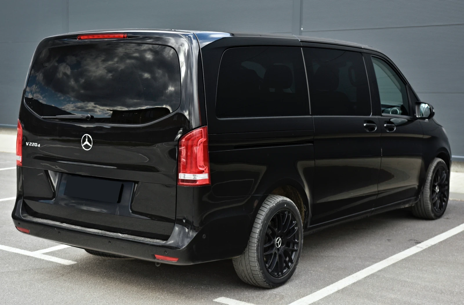 Mercedes-Benz V 220 LONG/8SEASTS/360CAM/DISTR/ЛИЗИНГ, снимка 4 - Бусове и автобуси - 54168984