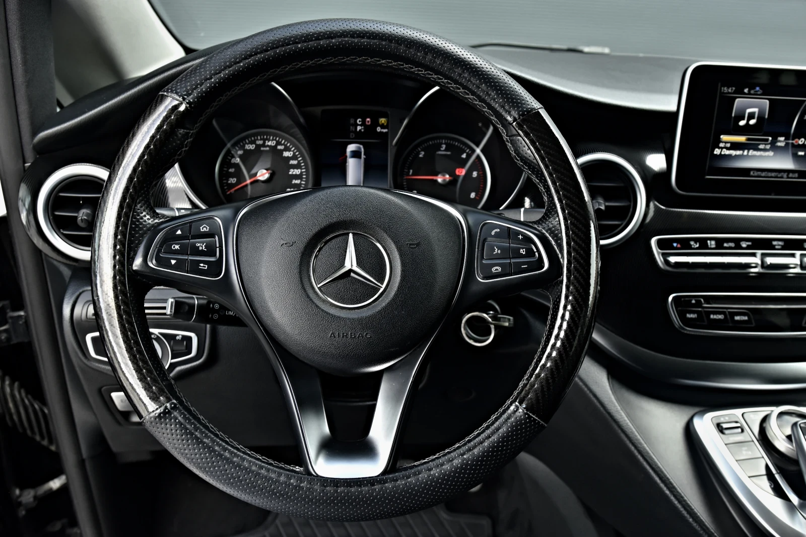 Mercedes-Benz V 220 LONG/8SEASTS/360CAM/DISTR/ЛИЗИНГ, снимка 12 - Бусове и автобуси - 54168984