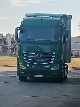  Mercedes-Benz 1842