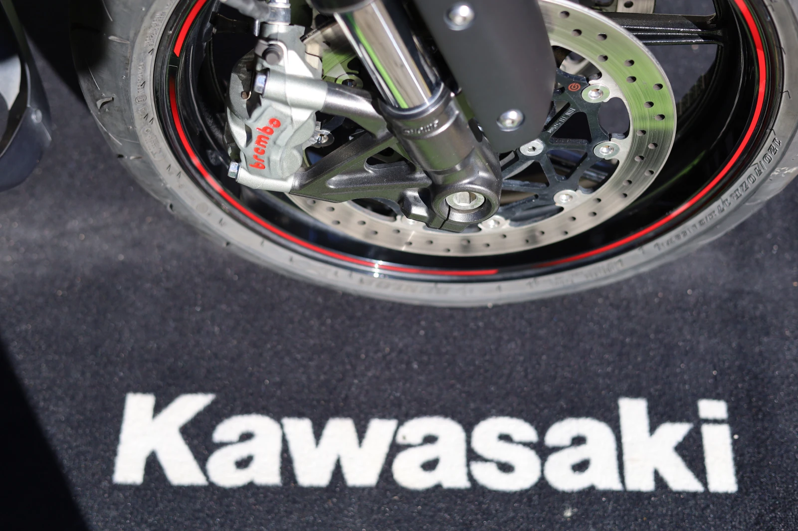 Kawasaki Z 1000R Ohlins Brembo - изображение 10