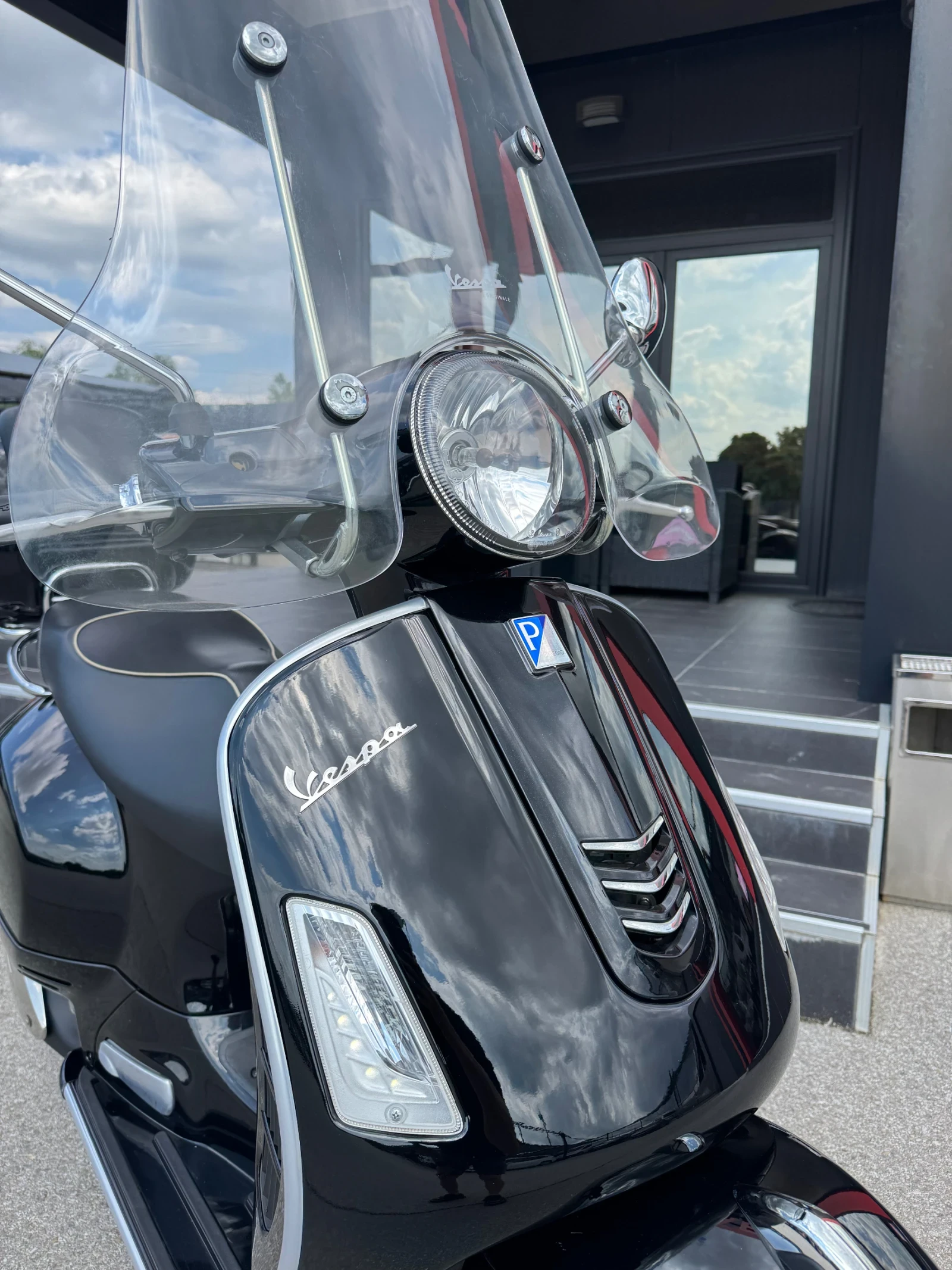 Vespa GTS SUPER-300-ABS-ASR-10000км., снимка 9 - Мотоциклети и мототехника - 54810246
