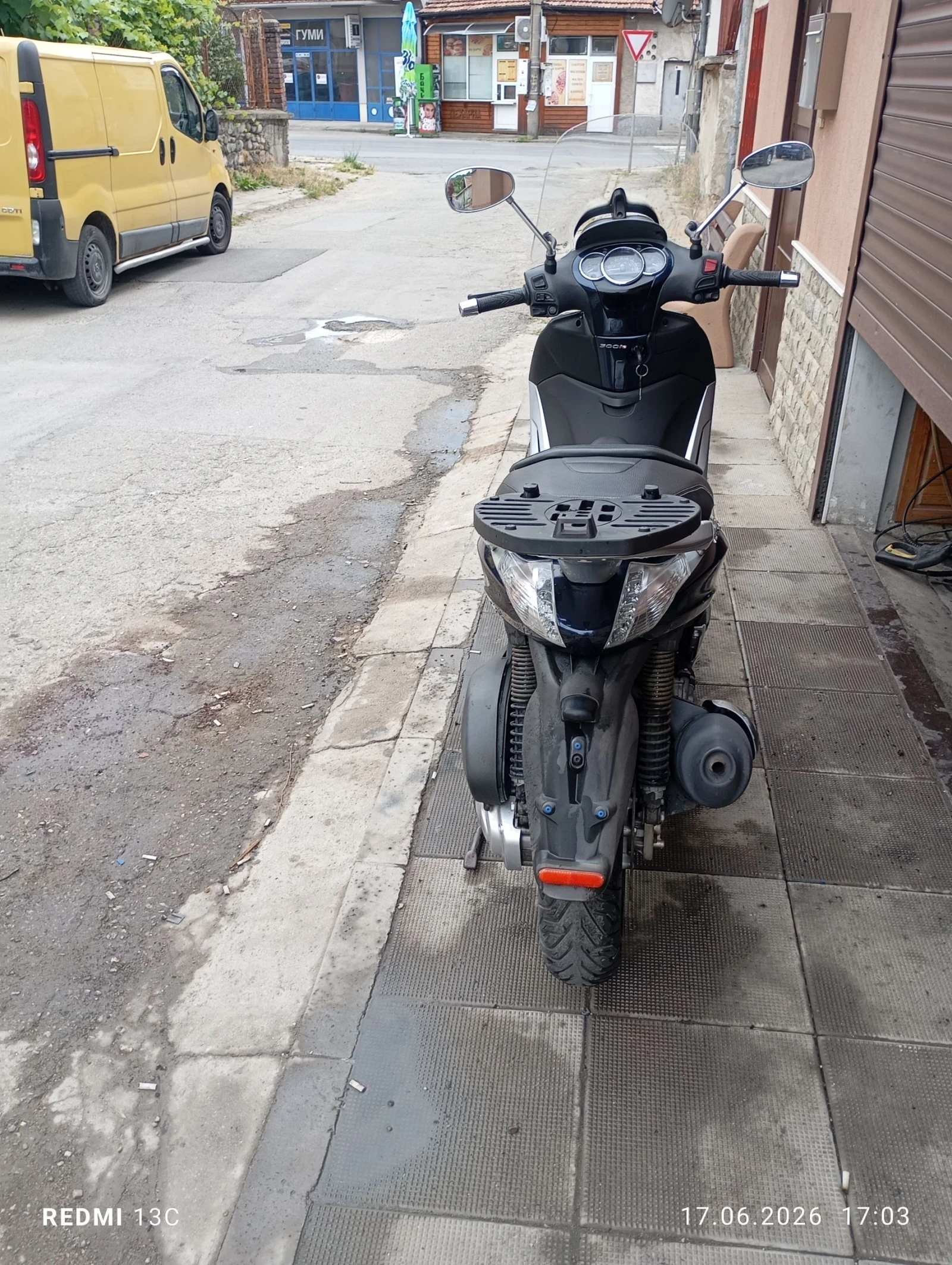 Piaggio Beverly 300ie, снимка 3 - Мотоциклети и мототехника - 54946058