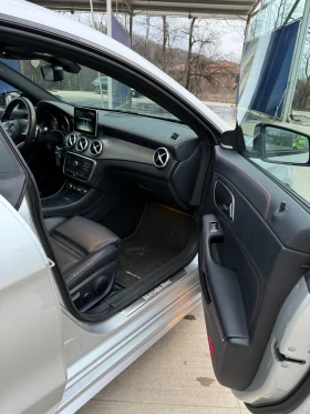 Mercedes-Benz CLA 220, снимка 9