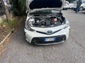 Toyota Prius 1.8HYBRID, снимка 3