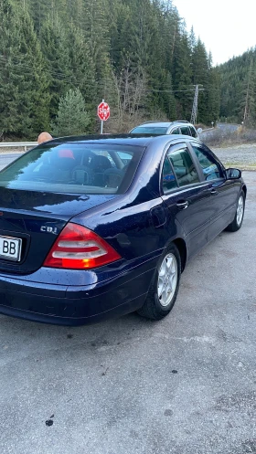 Mercedes-Benz C 220, снимка 2