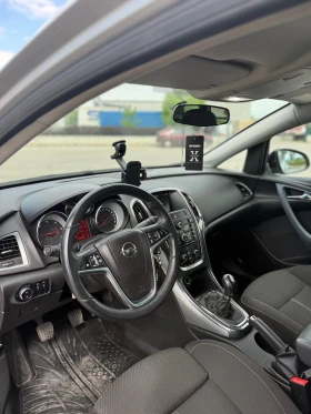 Opel Astra J - 8199 € / 16035.85 лв. - 68280037 5