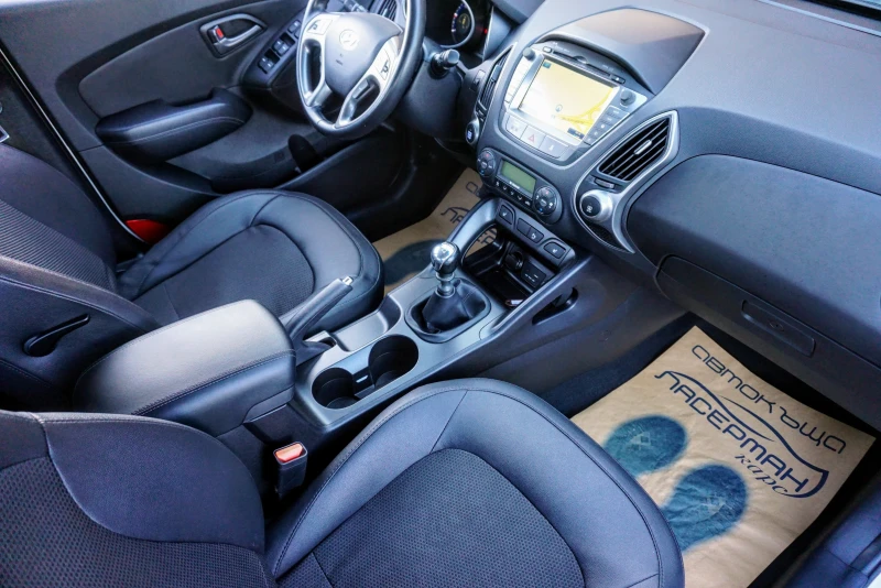 Hyundai IX35 1.7 CRDI XPOSSIBLE, снимка 10 - Автомобили и джипове - 31044201