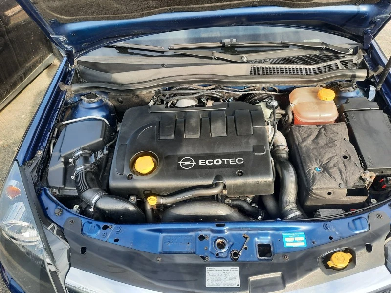 Opel Astra 1, 9CDTI, снимка 12 - Автомобили и джипове - 45552198