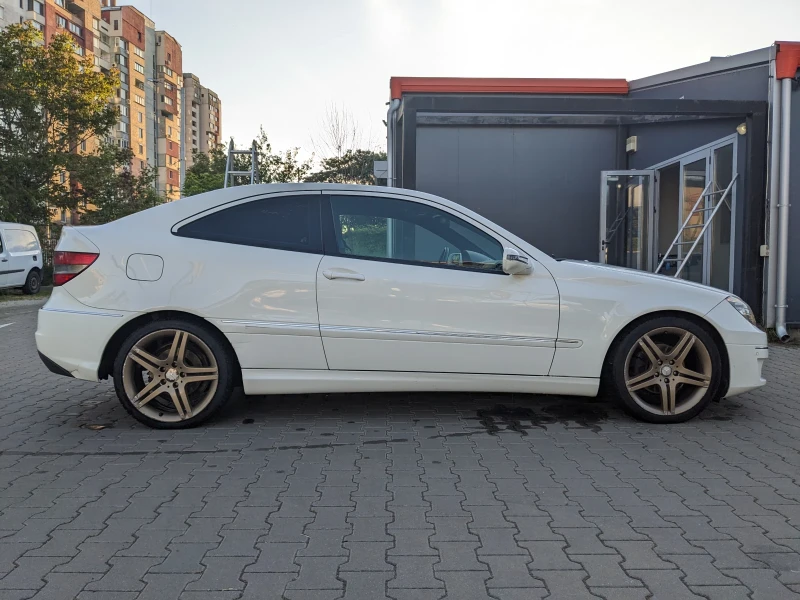 Mercedes-Benz C 180 Coupe Sport Edition, снимка 5 - Автомобили и джипове - 47571610