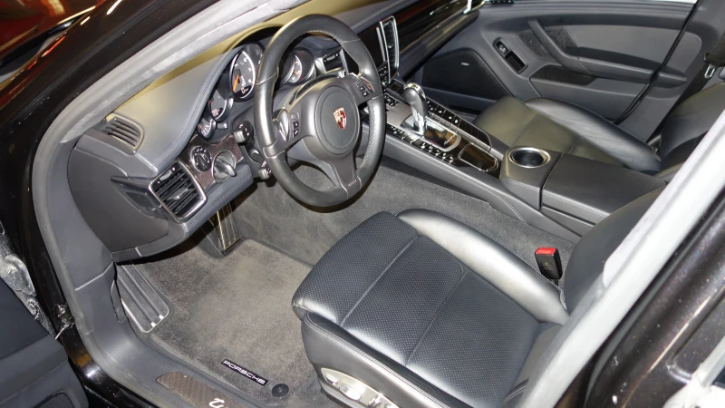 Porsche Panamera TURBO PDK, снимка 10 - Автомобили и джипове - 47392805