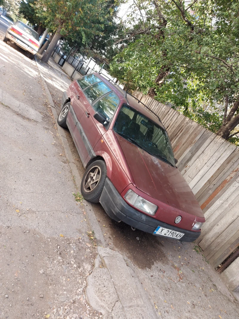 VW Passat, снимка 1 - Автомобили и джипове - 48006370