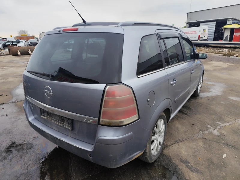 Opel Zafira В - 1.9CDTI, снимка 4 - Автомобили и джипове - 49909053
