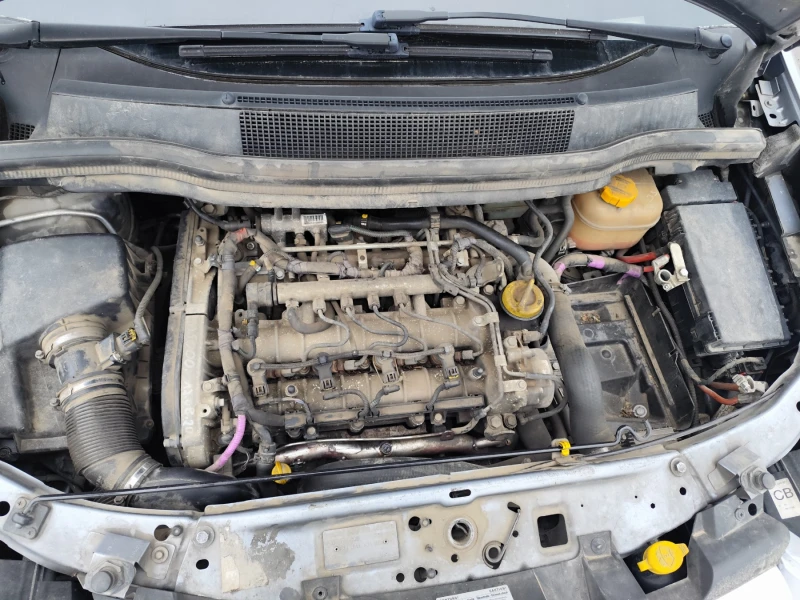 Opel Zafira В - 1.9CDTI, снимка 6 - Автомобили и джипове - 49909053