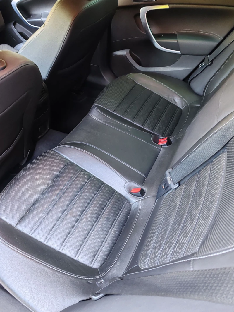 Opel Insignia, снимка 17 - Автомобили и джипове - 51235923