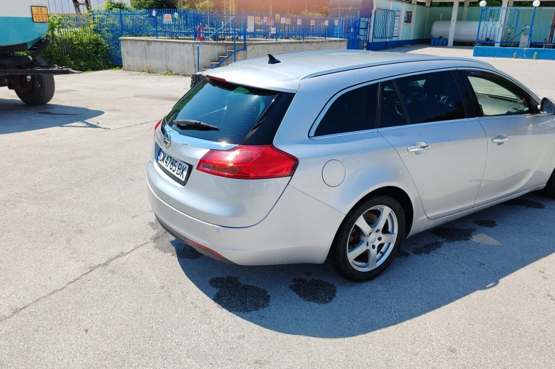 Opel Insignia, снимка 4 - Автомобили и джипове - 51235923